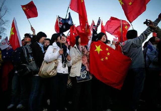 家长要理清二者的区别，孩子的青春期提前，与性早熟有什么关系呢？